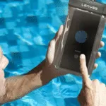 Lenyes Waterproof Phone Pouch in Oman – Secure Protection for Every Adventure - Image 4