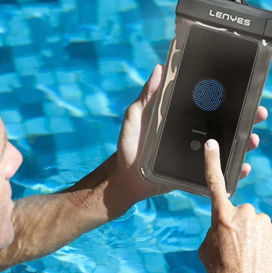 Lenyes Waterproof Phone Pouch in Oman – Secure Protection for Every Adventure - Image 4